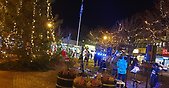 Julbelysning på torget i Strömstad.