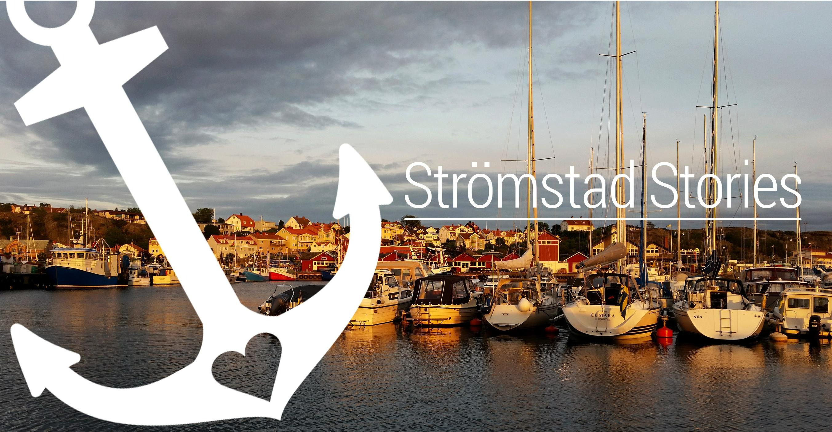 Foto över Strömstads hamn utanför Skagerack med ankaret och texten Strömstad stories.